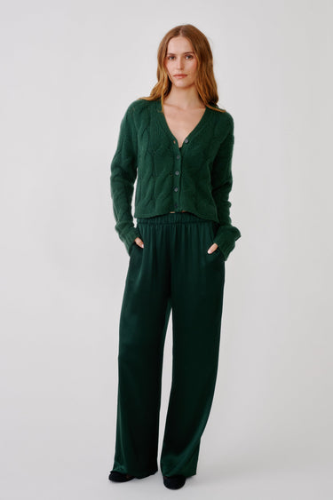 JOLIE V-NK CROPPED CABLE CARDIGAN | HUNTER GREEN
