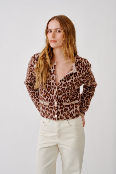 CHAR B SHRUNKEN CROPPED WELT POCKET LEOPARD JACKET | DUNE/CINNABAR