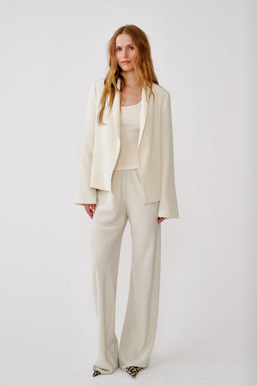 NORA DECONSTRUCTED SILK BLAZER | GARDENIA