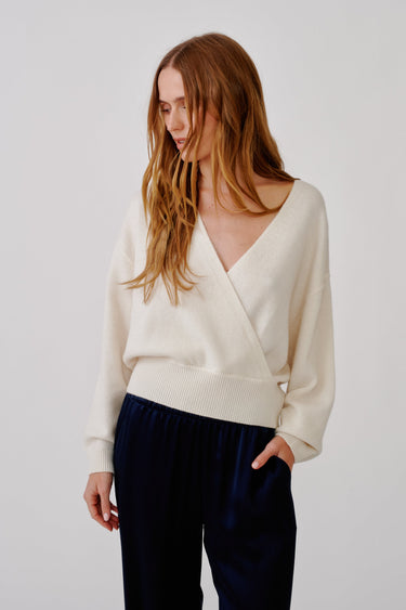 KODA WRAP SWEATER | GARDENIA