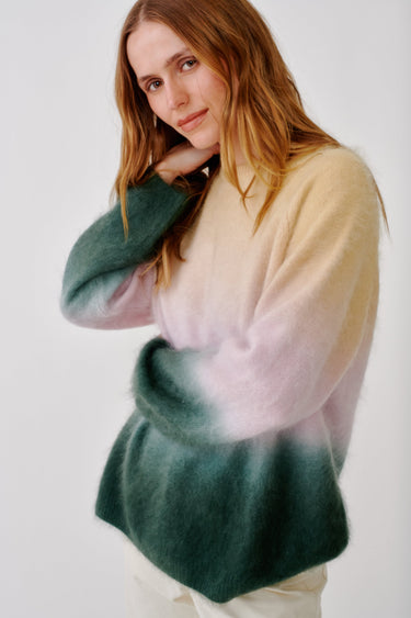 JUNE RELAXED RAGLAN OMBRE CREWNECK | HUNTER GREEN MULTI