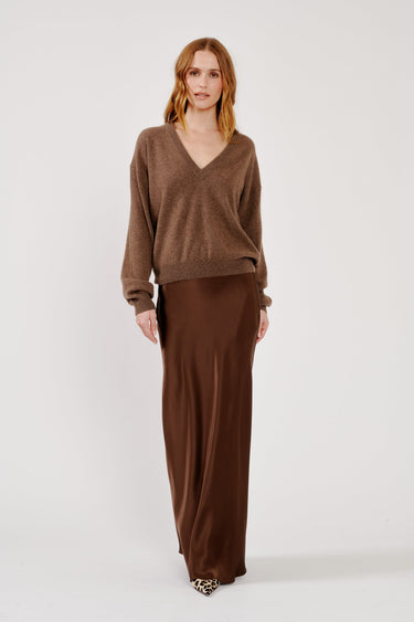 KINSLEY RELAXED V-NK in swiss brown