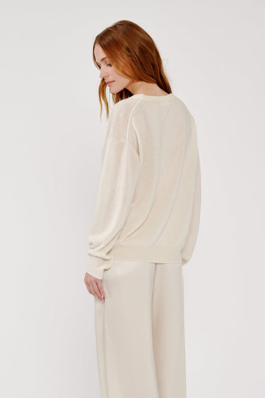 KINSLEY RELAXED V-NK in gardenia
