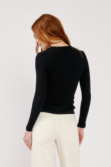 QUINCY LS FITTED CREWNECK TEE in black