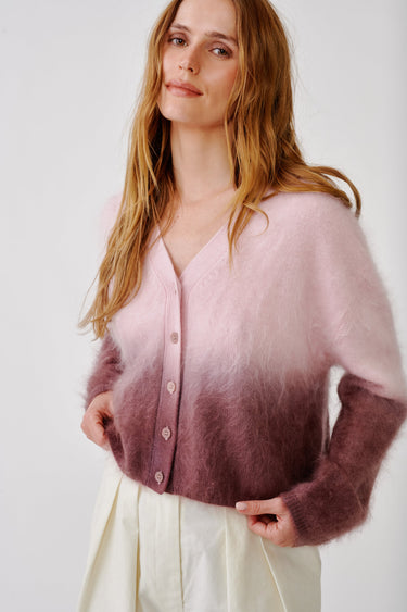 JOLIE V-NK CROPPED CABLE CARDIGAN | SOFT PINK