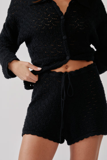 KINDRA RELAXED SHORTS | BLACK