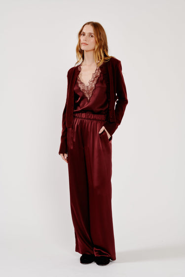 BRYNN HIGH RISE PULL ON WIDE LEG PANT in cabernet