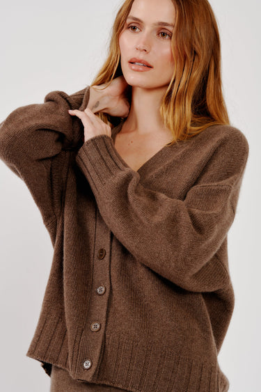 TISCH SLOUCHY CARDIGAN in swiss brown
