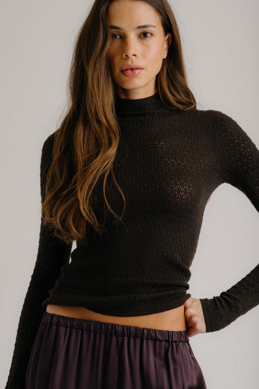 MARLO LACE FITTED MOCK NECK | OAK TREE