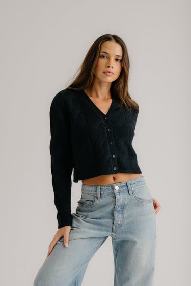 JOLIE V-NECK CROPPED CABLE CASHMERE CARDIGAN | BLACK