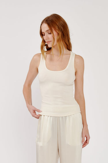 COCO SCOOP NECK TANK in gardenia