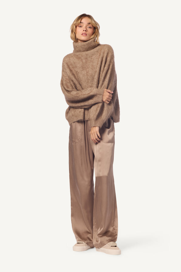 ASHER SLOUCHY BRUSHED CASHMERE  TURTLENECK  | ECO GRAVEL