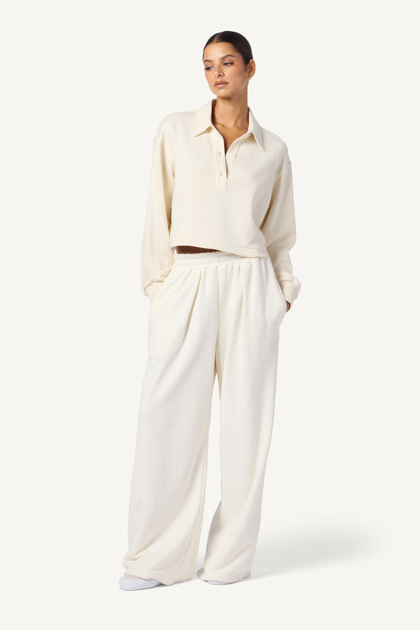 HAYES STRAIGHT LEG PLEATED SWEATPANT | GARDENIA